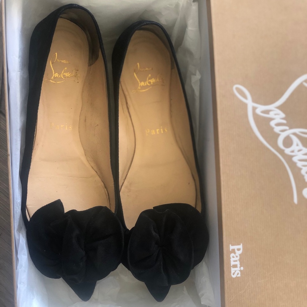 AUTHENTIC- Christian Louboutin suede flats w/bows